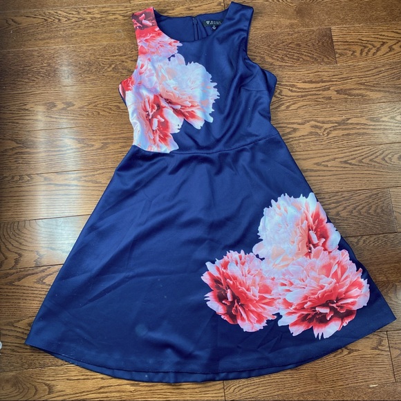 Guess - Navy bold floral Dress - size 10 - Picture 6 of 12